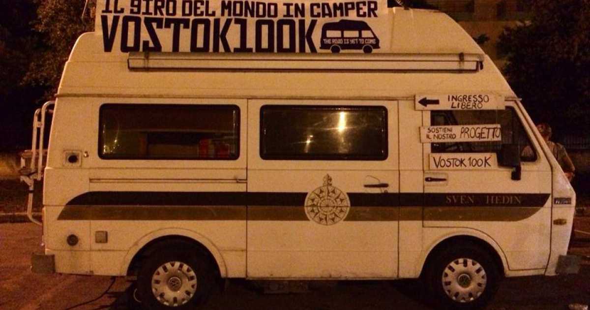 Giro del mondo su un vecchio camper: la scommessa di due 40enni baresi